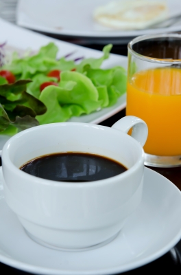 Frühstück mit wenigen Kohlenhydraten